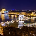 Two Couples Apartman