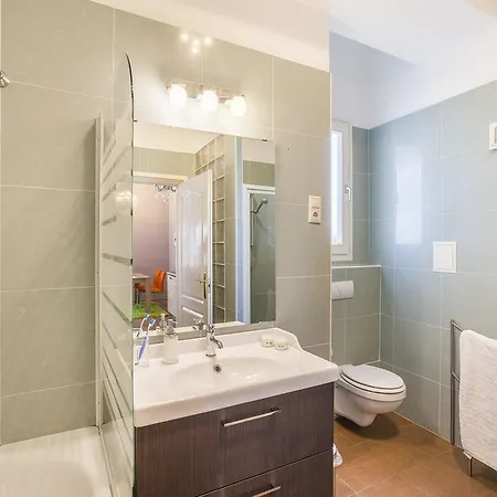 Two Couples Apartment *