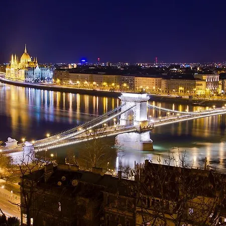 Two Couples Apartmán